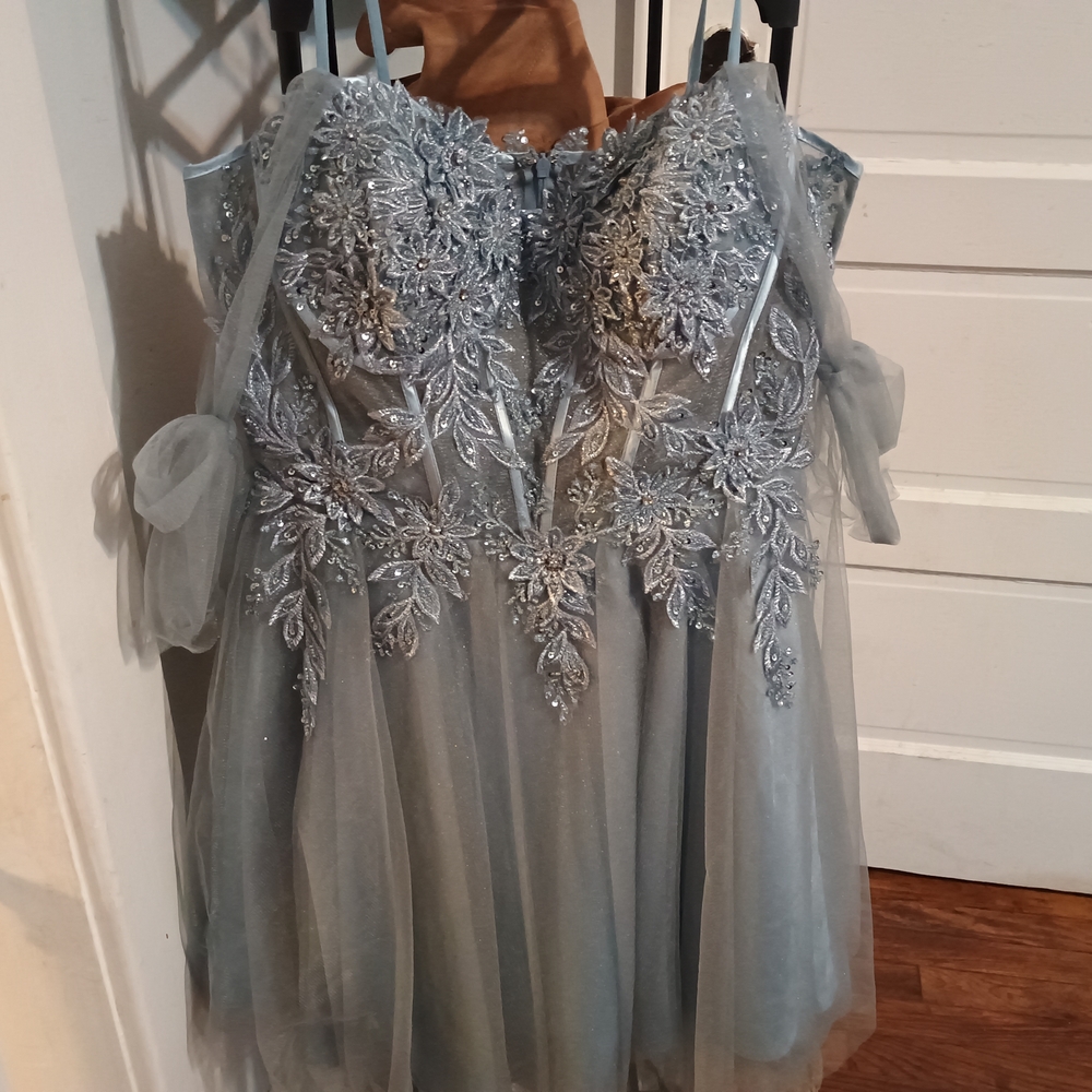 Elegant Gray-Blue Lace Dress